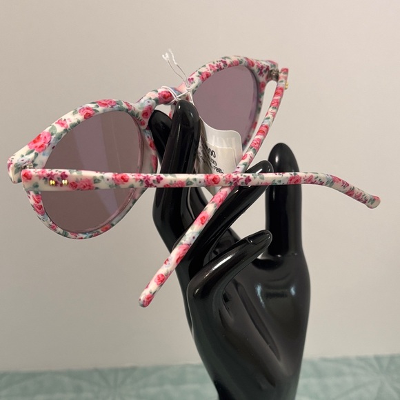 Sunglasses ๐ Floral with Pink Lenses by: FGX International - Picture 2 of 8